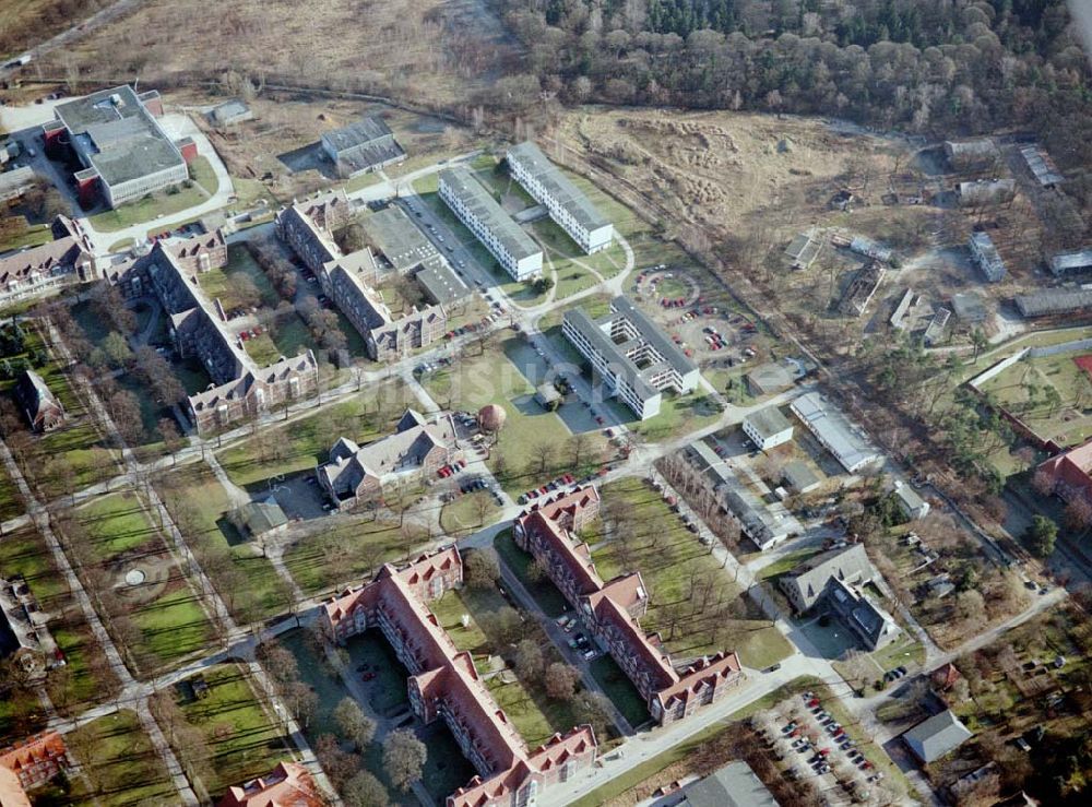 Berlin - Buch aus der Vogelperspektive: Gelände des Klinikums Berlin - Buch.