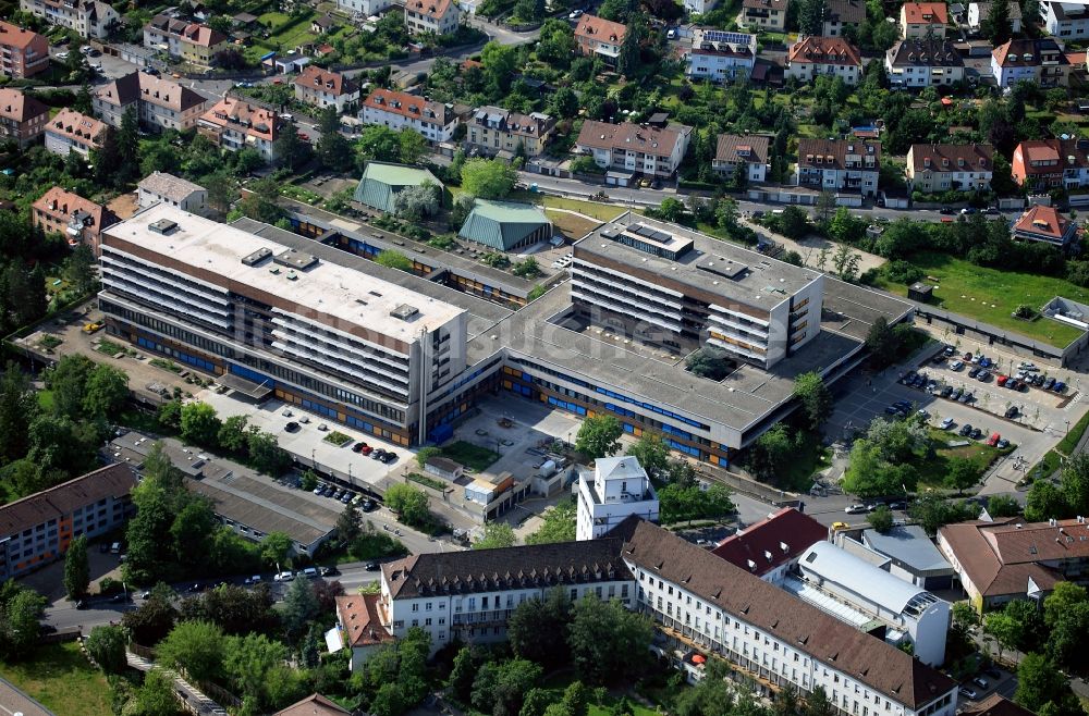 Würzburg aus der Vogelperspektive: Gelände des Klinikums der Universitätsklinik Würzburg in Würzburg im Bundesland Bayern. // The University Medical Center of Würzburg in Würzburg in Bavaria