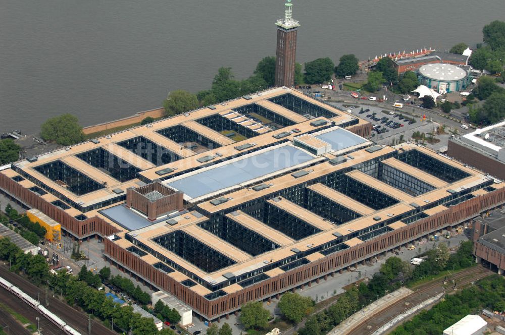 Luftbild KÖLN - Gelände der Kölnmesse östlich des Rheins in Köln