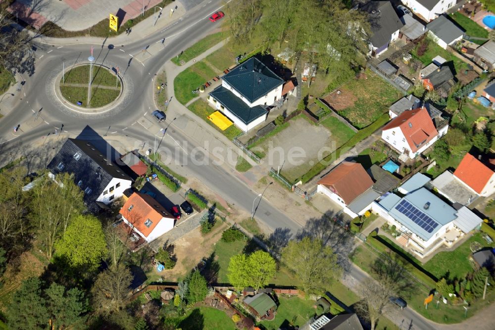 Luftaufnahme Falkensee - Gelände des Kreisverkehr - Ringes am Havelländer Weg / Nauener Straße in Falkensee im Bundesland Brandenburg