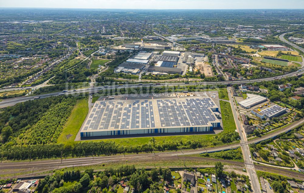 Luftaufnahme Gelsenkirchen - Gelände des Logistikzentrums an der Uechtingstraße zum Verlauf der Autobahn BAB A42 in Gelsenkirchen im Bundesland Nordrhein-Westfalen, Deutschland