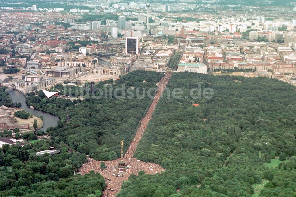 Berlin von oben - Gelände des Loveparade Musik- Festival im Ortsteil Tiergarten in Berlin, Deutschland