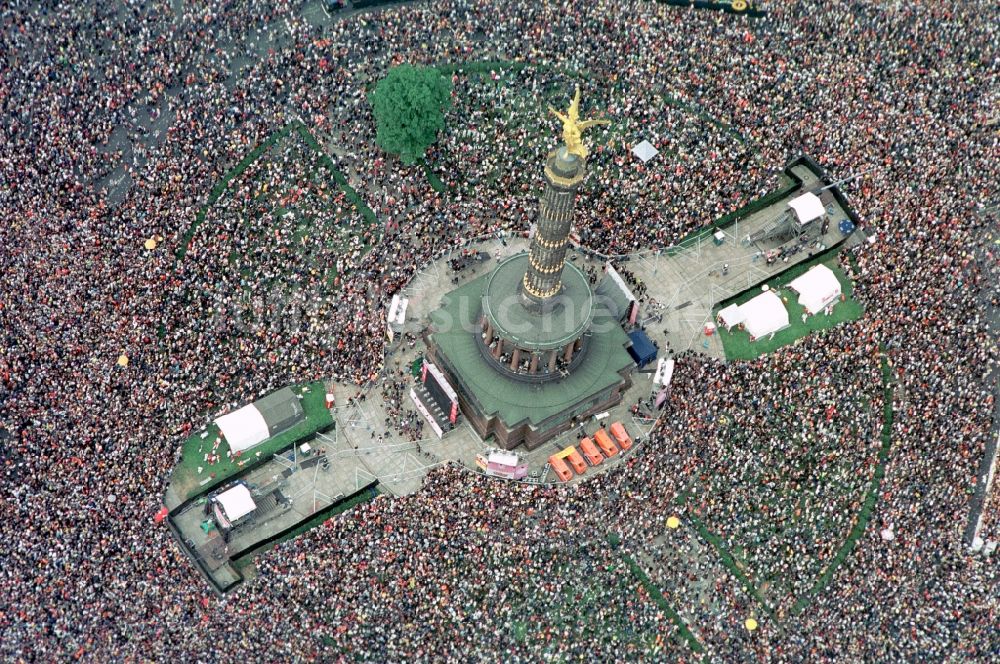 Berlin aus der Vogelperspektive: Gelände des Loveparade Musik- Festival im Ortsteil Tiergarten in Berlin, Deutschland