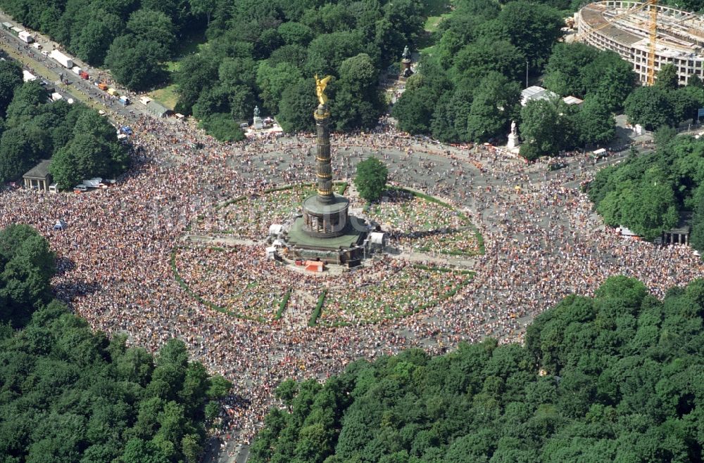 Berlin aus der Vogelperspektive: Gelände des Loveparade Musik- Festival im Ortsteil Tiergarten in Berlin, Deutschland