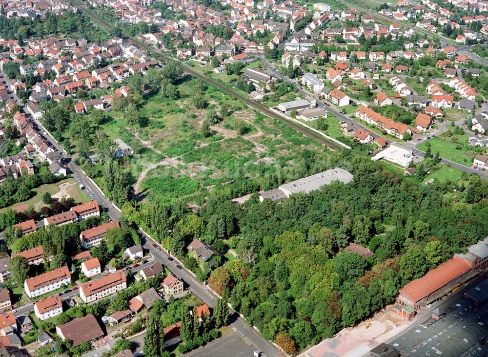 Luftaufnahme Hanau / Hessen - Gelände der MÜBAU AG an der August-Peukert-Straße / Nähe des Bhf. Hanau-Großraum in Hanau.