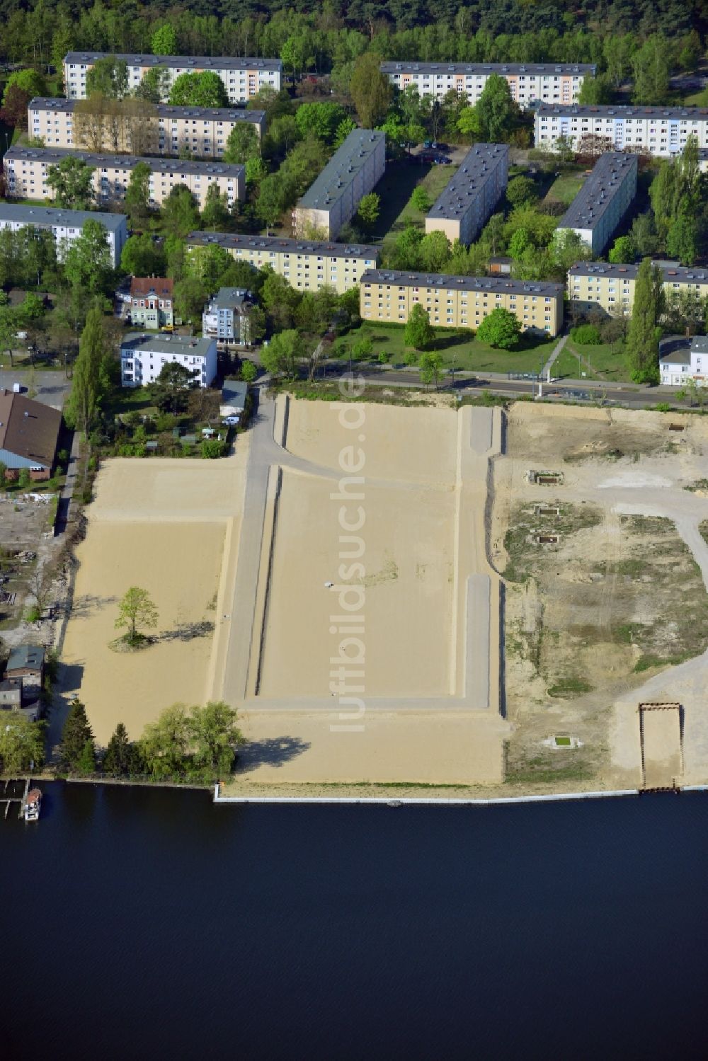 Luftaufnahme Berlin - Gelände des Neubauprojektes NeueWasserliebe - 52 Grad Nord Wohnen am Wasser in Berlin-Grünau im Ortsteil Grünau in Berlin