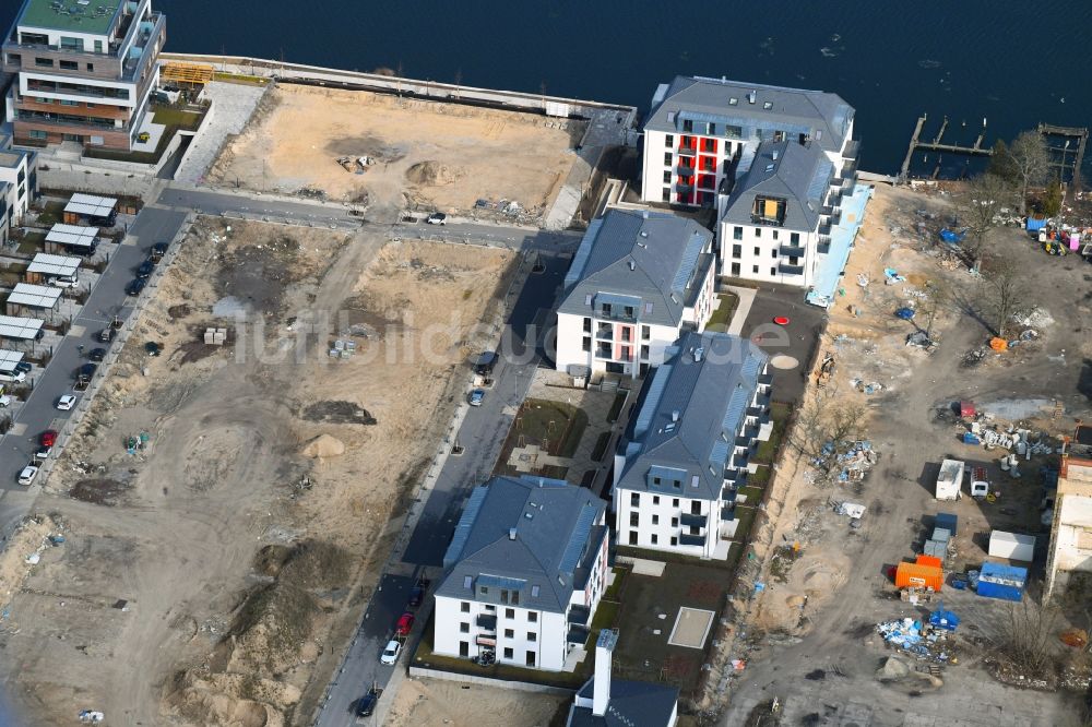 Luftbild Berlin - Gelände des Neubauprojektes NeueWasserliebe - 52 Grad Nord Wohnen am Wasser in Berlin-Grünau im Ortsteil Grünau in Berlin