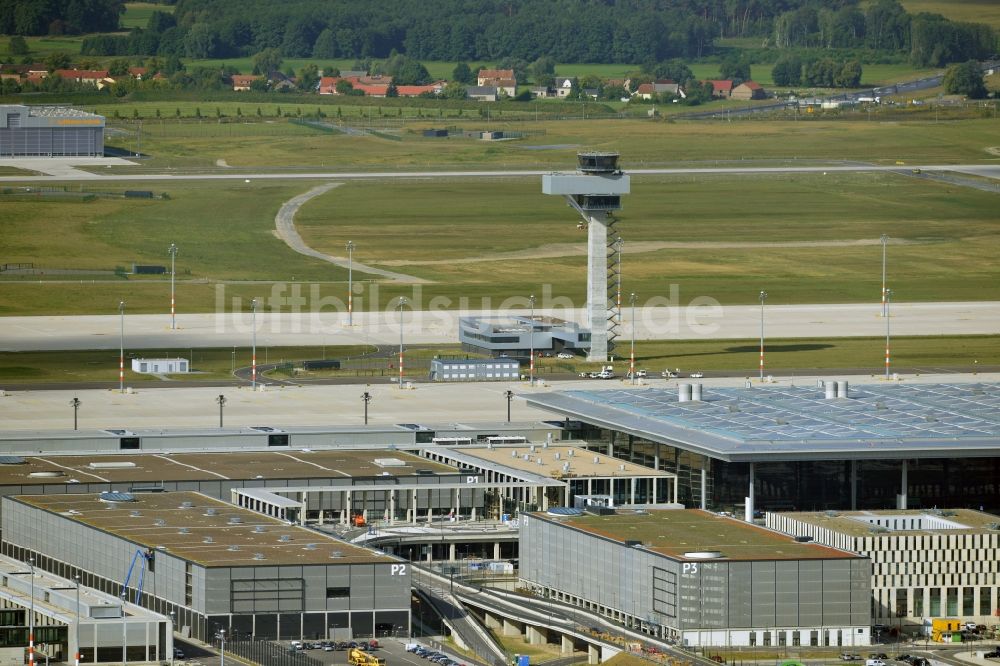 Schönefeld aus der Vogelperspektive: Gelände des neuen Flughafens BER / BBI BERLIN BRANDENBURG AIRPORT Willi Brandt in Schönefeld im Bundesland Brandenburg