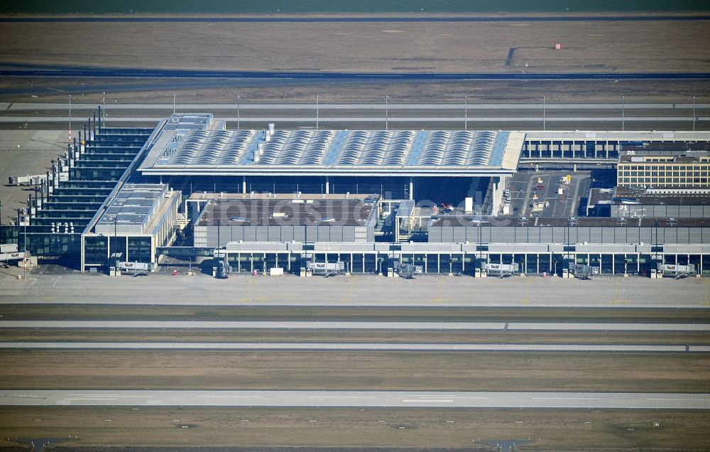 Luftbild Schönefeld - Gelände des neuen Flughafens BER / BBI BERLIN BRANDENBURG AIRPORT Willi Brandt in Schönefeld im Bundesland Brandenburg