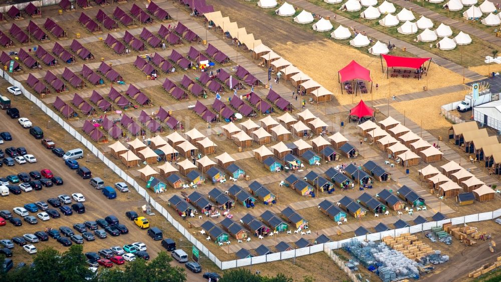 Luftbild Weeze - Gelände des PAROOKAVILLE - Electronic Music Festival in Weeze im Bundesland Nordrhein-Westfalen, Deutschland