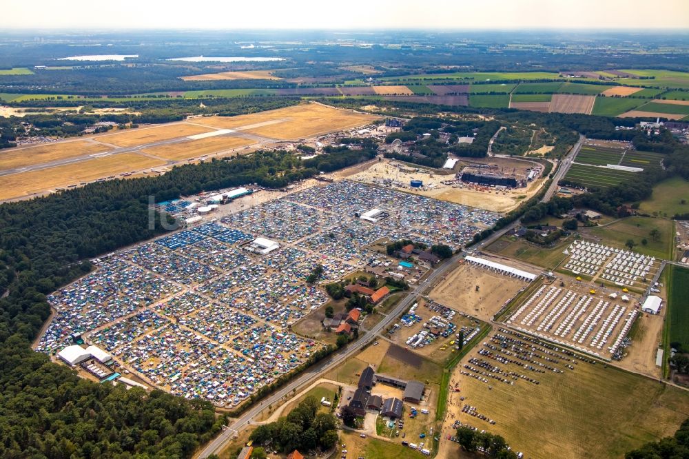 Luftbild Weeze - Gelände des PAROOKAVILLE - Electronic Music Festival in Weeze im Bundesland Nordrhein-Westfalen, Deutschland