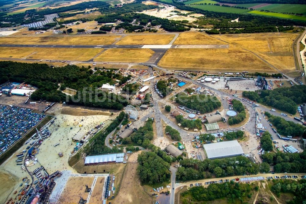 Weeze aus der Vogelperspektive: Gelände des PAROOKAVILLE - Electronic Music Festival in Weeze im Bundesland Nordrhein-Westfalen, Deutschland