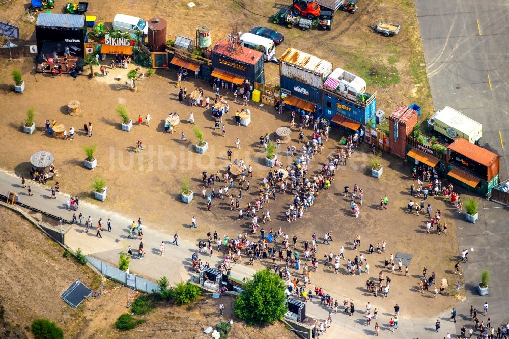 Luftaufnahme Weeze - Gelände des PAROOKAVILLE - Electronic Music Festival in Weeze im Bundesland Nordrhein-Westfalen, Deutschland