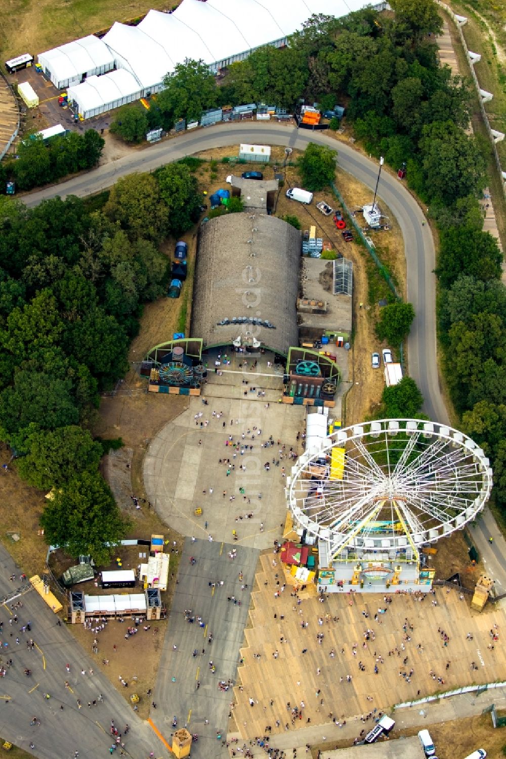 Weeze von oben - Gelände des PAROOKAVILLE - Electronic Music Festival in Weeze im Bundesland Nordrhein-Westfalen, Deutschland