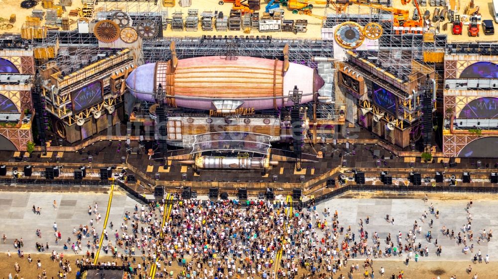 Weeze von oben - Gelände des PAROOKAVILLE - Electronic Music Festival in Weeze im Bundesland Nordrhein-Westfalen, Deutschland