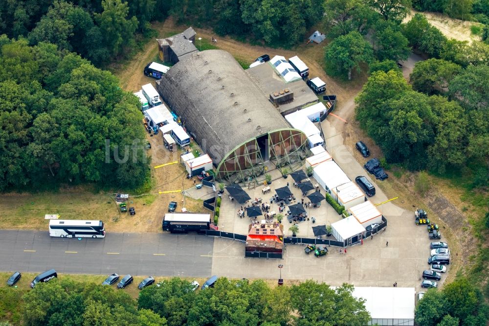 Weeze von oben - Gelände des PAROOKAVILLE - Electronic Music Festival in Weeze im Bundesland Nordrhein-Westfalen, Deutschland