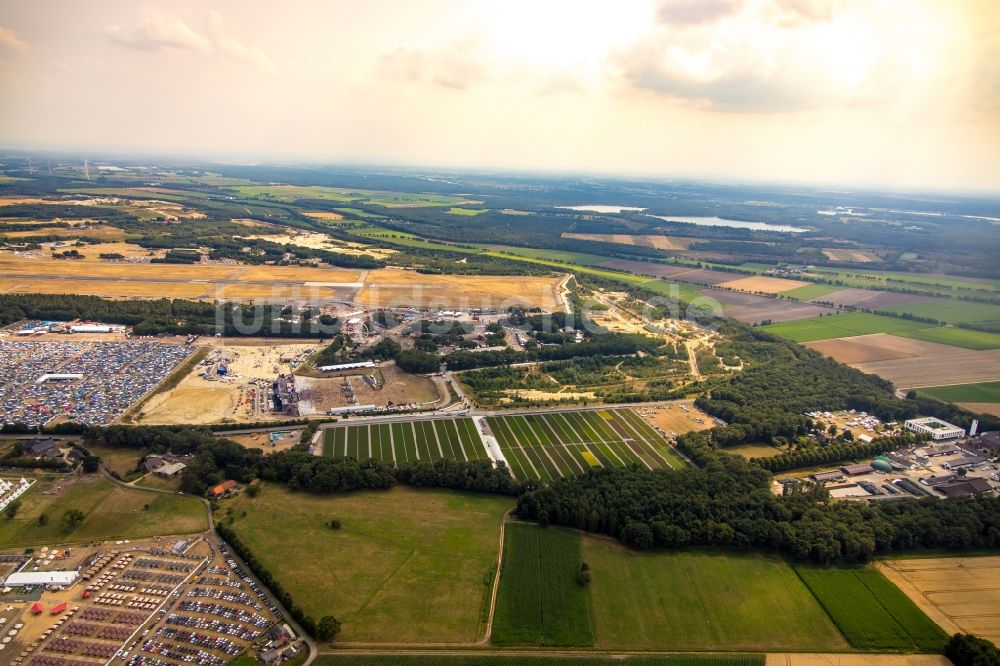 Luftbild Weeze - Gelände des PAROOKAVILLE - Electronic Music Festival in Weeze im Bundesland Nordrhein-Westfalen, Deutschland