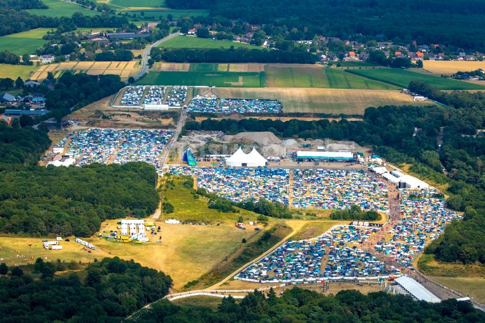 Luftaufnahme Weeze - Gelände des PAROOKAVILLE - Electronic Music Festival in Weeze im Bundesland Nordrhein-Westfalen, Deutschland