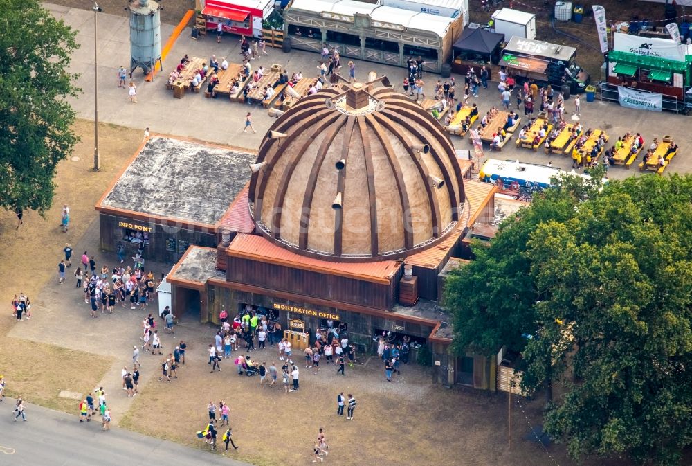 Weeze von oben - Gelände des PAROOKAVILLE - Electronic Music Festival in Weeze im Bundesland Nordrhein-Westfalen, Deutschland