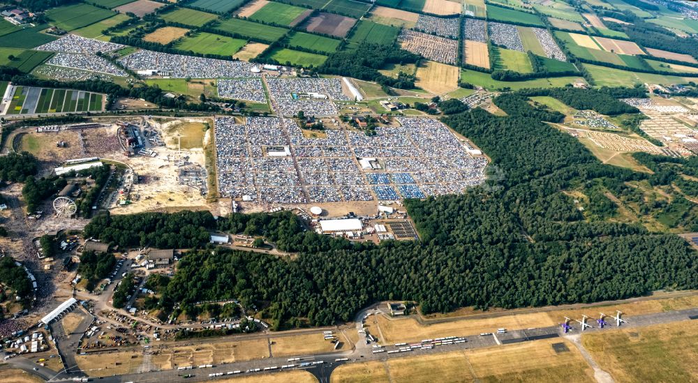 Luftaufnahme Weeze - Gelände des PAROOKAVILLE - Electronic Music Festival in Weeze im Bundesland Nordrhein-Westfalen, Deutschland