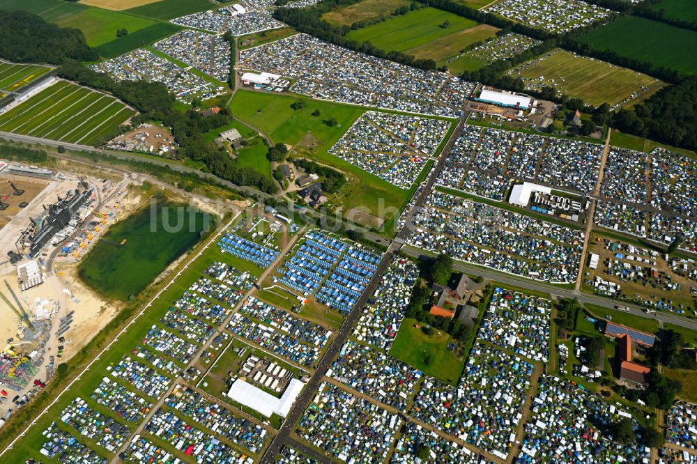 Weeze aus der Vogelperspektive: Gelände des PAROOKAVILLE - Electronic Music Festival in Weeze im Bundesland Nordrhein-Westfalen, Deutschland