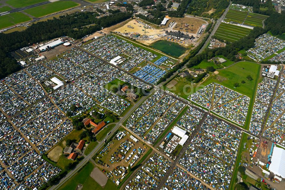 Weeze von oben - Gelände des PAROOKAVILLE - Electronic Music Festival in Weeze im Bundesland Nordrhein-Westfalen, Deutschland