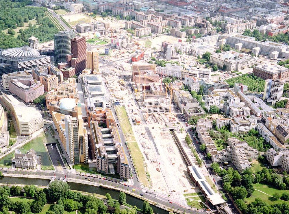 Berlin - Tiergarten aus der Vogelperspektive: Gelände des Potsdamer Platzes in Berlin-Tiergarten - ein Objekt der HVB - Projekt GmbH.