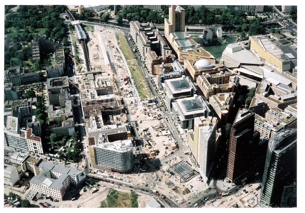 Luftaufnahme Berlin - Tiergarten - Gelände des Potsdamer Platzes in Berlin-Tiergarten - ein Objekt der HVB - Projekt GmbH.