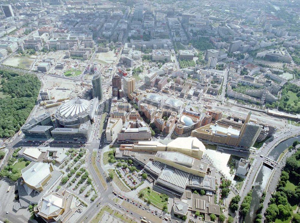 Berlin - Tiergarten aus der Vogelperspektive: Gelände des Potsdamer Platzes in Berlin-Tiergarten - ein Objekt der HVB - Projekt GmbH.