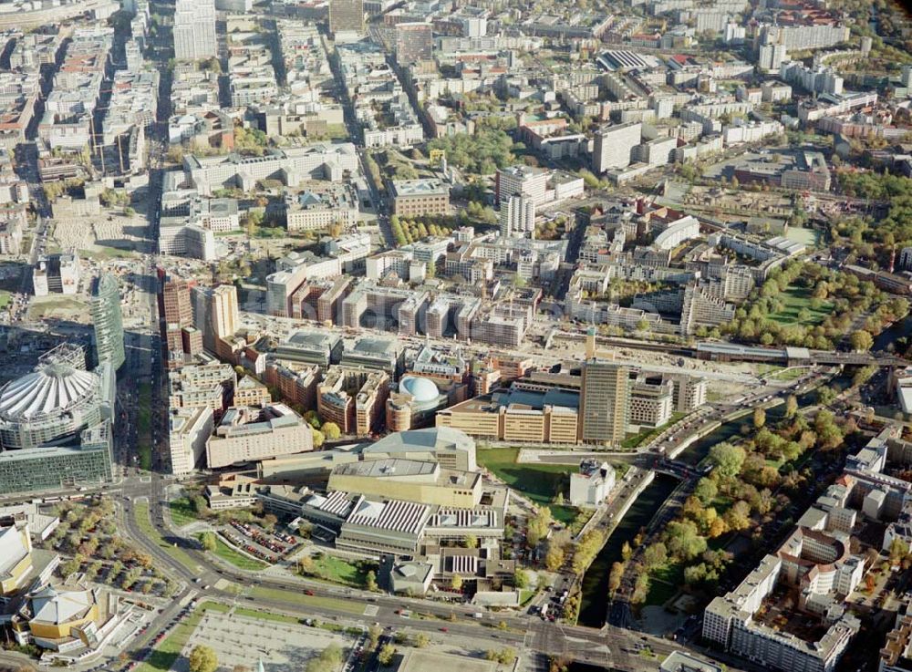 Luftaufnahme Berlin - Tiergarten - Gelände des Potsdamer Platzes in Berlin-Tiergarten - ein Objekt der HVB - Projekt GmbH.