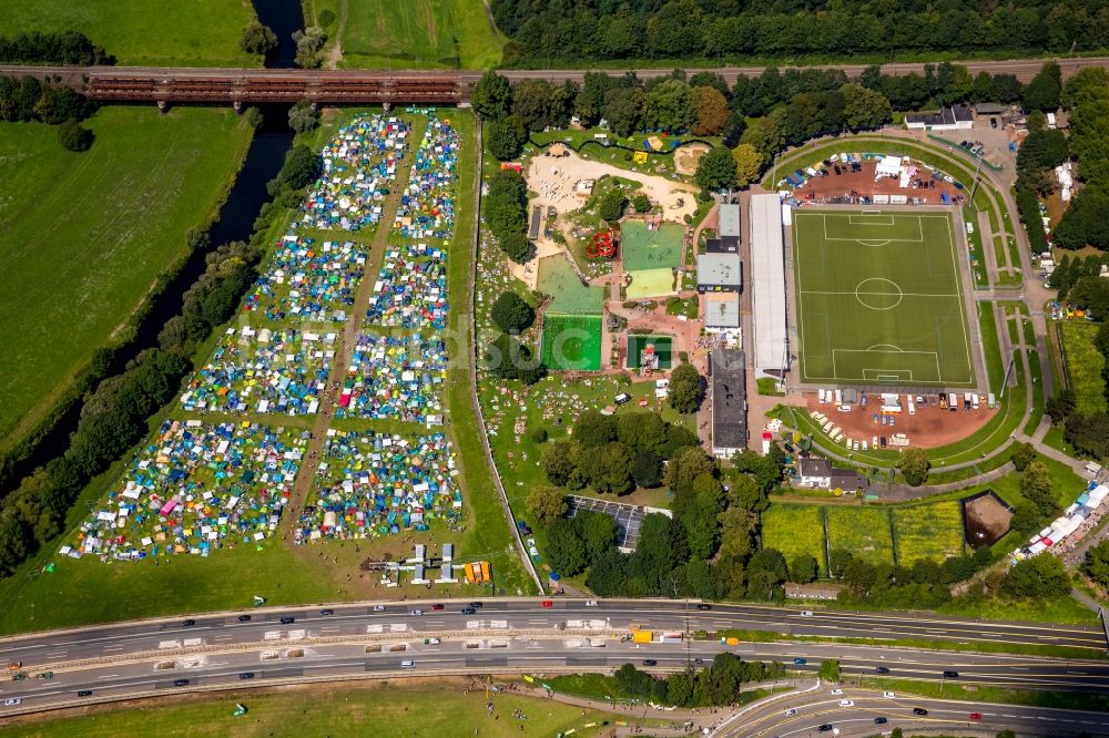 Mülheim an der Ruhr aus der Vogelperspektive: Gelände des Reggae Summers der Veranstaltungsproduktionen u-concert GmbH & Co.KG Musik- Festival in Mülheim an der Ruhr im Bundesland Nordrhein-Westfalen - NRW, Deutschland