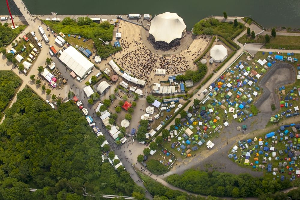 Gelsenkirchen von oben - Gelände des Rock Hard Festival 2015 Musik- Festival in Gelsenkirchen im Bundesland Nordrhein-Westfalen