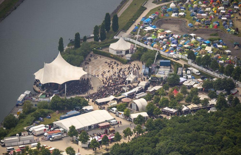 Luftbild Gelsenkirchen - Gelände des Rock Hard Festival 2015 Musik- Festival in Gelsenkirchen im Bundesland Nordrhein-Westfalen