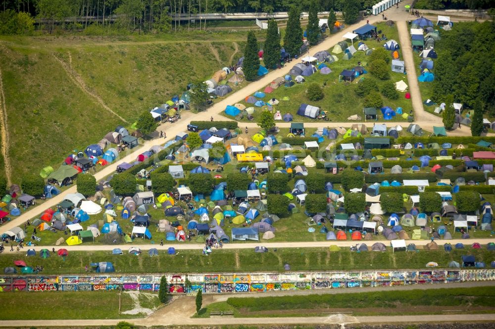 Gelsenkirchen aus der Vogelperspektive: Gelände des Rock Hard Festival 2015 Musik- Festival in Gelsenkirchen im Bundesland Nordrhein-Westfalen