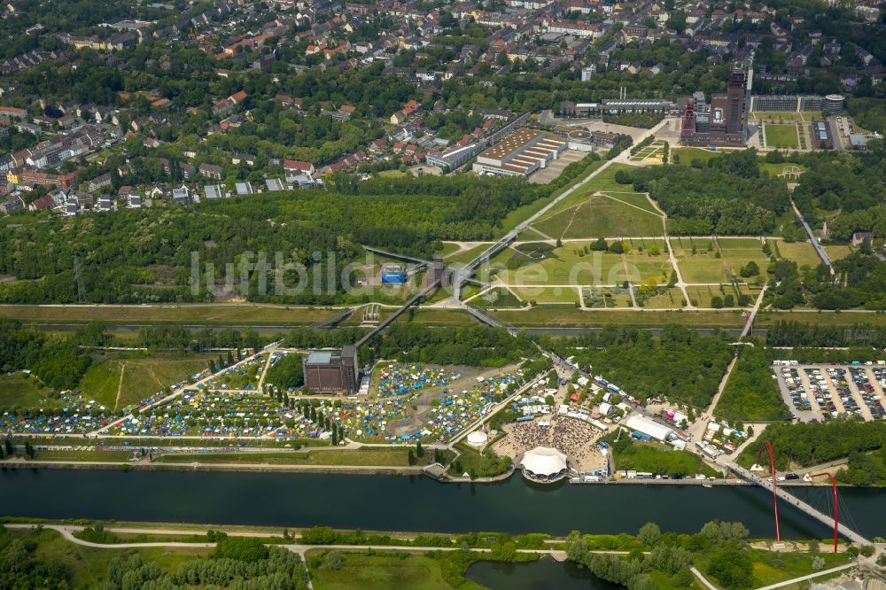 Luftaufnahme Gelsenkirchen - Gelände des Rock Hard Festival 2015 Musik- Festival in Gelsenkirchen im Bundesland Nordrhein-Westfalen