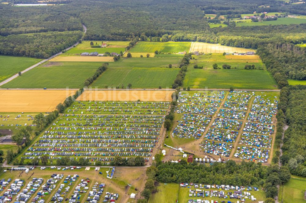 Luftaufnahme Hünxe - Gelände des Ruhrpott Rodeo Festival Musik- Festival in Hünxe im Bundesland Nordrhein-Westfalen, Deutschland