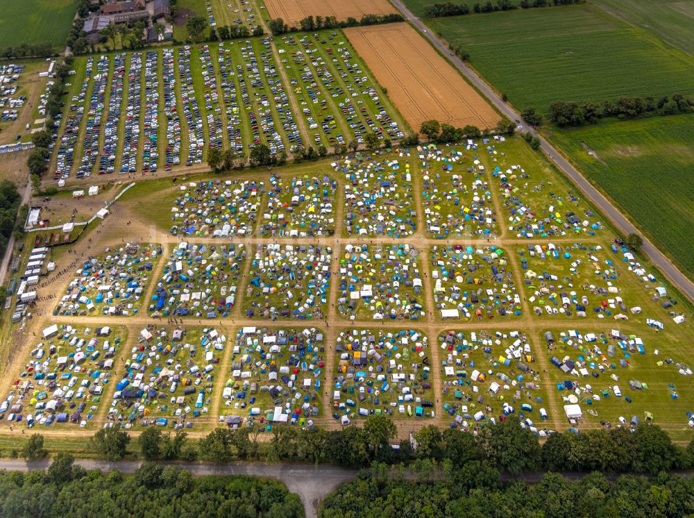 Hünxe aus der Vogelperspektive: Gelände des Ruhrpott Rodeo Festival Musik- Festival in Hünxe im Bundesland Nordrhein-Westfalen, Deutschland