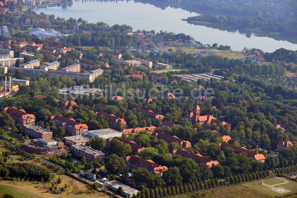 Neuruppin aus der Vogelperspektive: Gelände der Ruppiner Kliniken in Neuruppin im Bundesland Brandenburg