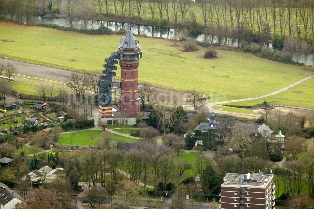 Mülheim von oben - Gelände Schloss Styrum mit dem Wasserturm auf dem Aquarius Wassermuseum Mülheim in Nordrhein-Westfalen