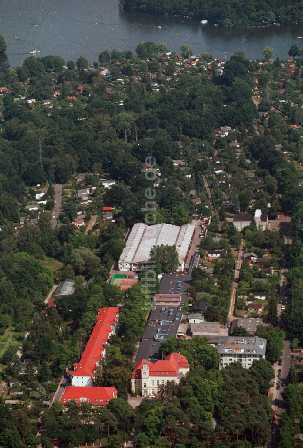 Berlin Spandau von oben - Gelände des SchulUmweltZentrum, dem früheren Förderverein der Gartenarbeitsschule Hakenfelde in Berlin - Spandau