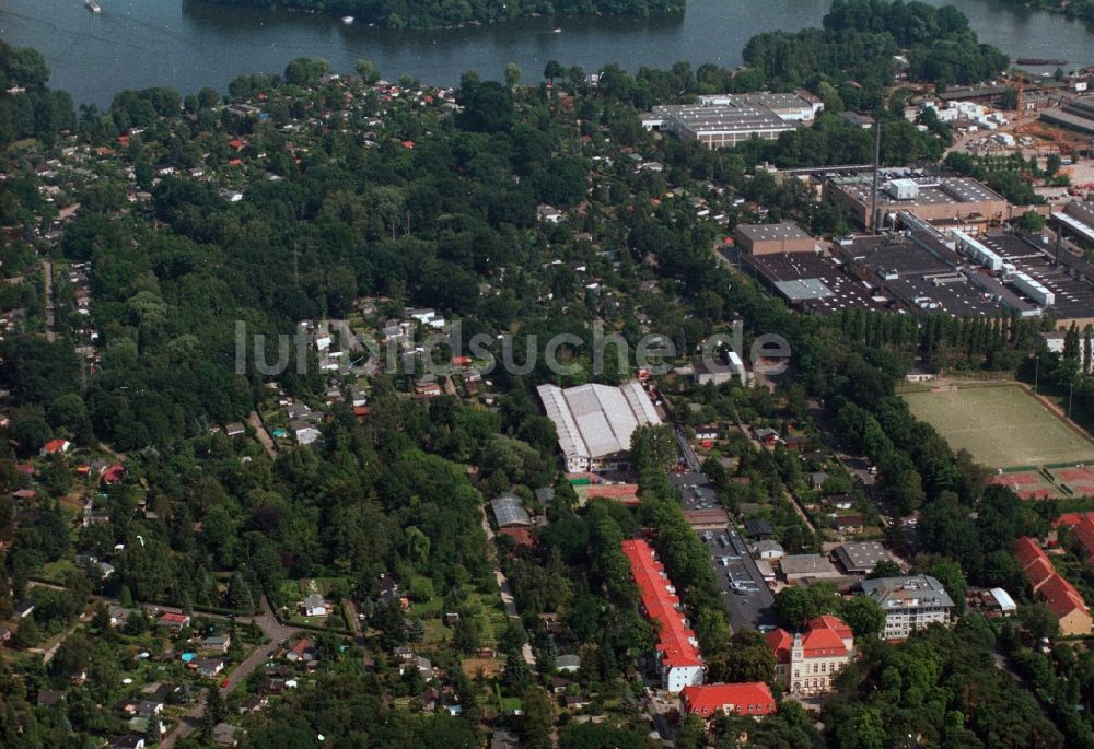 Berlin Spandau von oben - Gelände des SchulUmweltZentrum, dem früheren Förderverein der Gartenarbeitsschule Hakenfelde in Berlin - Spandau