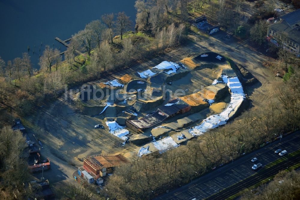 Luftbild Berlin - Gelände des Skateparkes Mellowpark in Berlin Köpenick