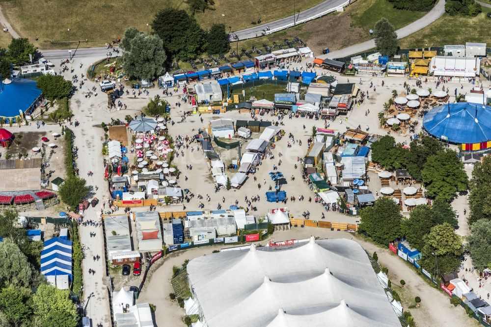 Luftbild München - Gelände des Sommer Tollwood Musik- Festival in München im Bundesland Bayern, Deutschland