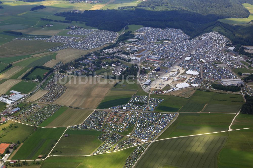 Neuhausen ob Eck aus der Vogelperspektive: Gelände des Southside Musik- Festival in Neuhausen ob Eck im Bundesland Baden-Württemberg, Deutschland