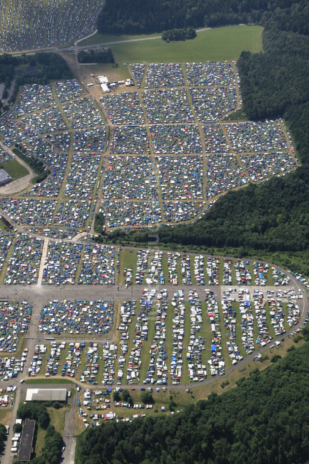 Neuhausen ob Eck von oben - Gelände des Southside Musik- Festival in Neuhausen ob Eck im Bundesland Baden-Württemberg, Deutschland