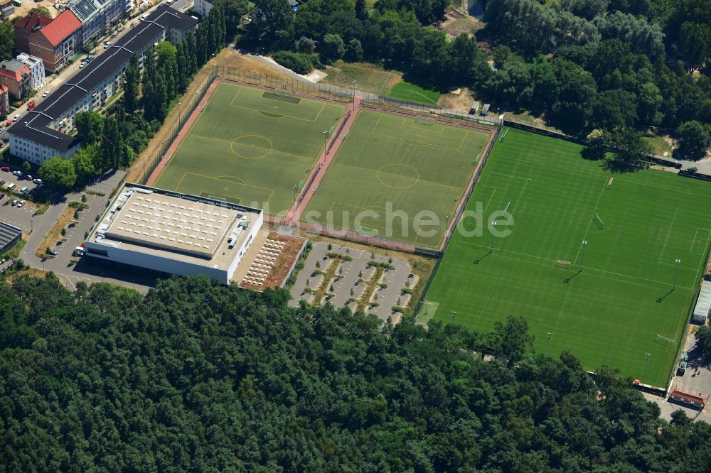 Luftbild Berlin - Gelände des Sportpark an der Großsporthalle / Sporthalle Alte Försterei in Köpenick in Berlin