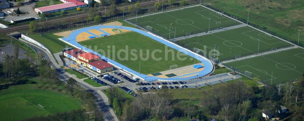 Falkensee aus der Vogelperspektive: Gelände des Sportpark Rosenstraße in Falkensee im Bundesland Brandenburg