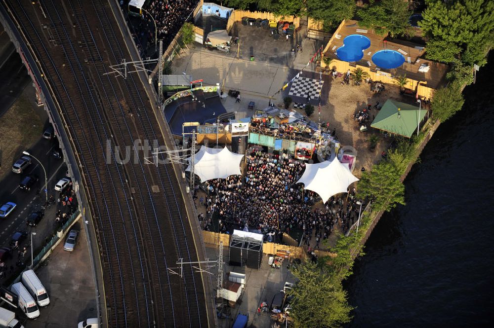 Berlin von oben - Gelände der Strandbar BAR25 in Berlin-Mitte