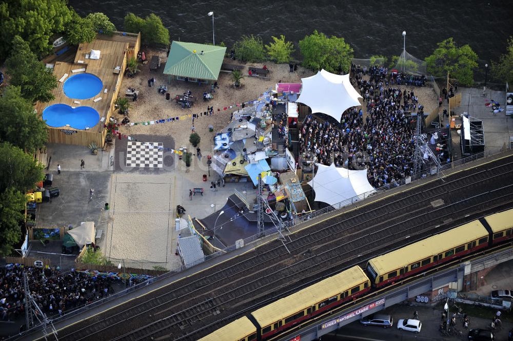 Berlin von oben - Gelände der Strandbar BAR25 in Berlin-Mitte