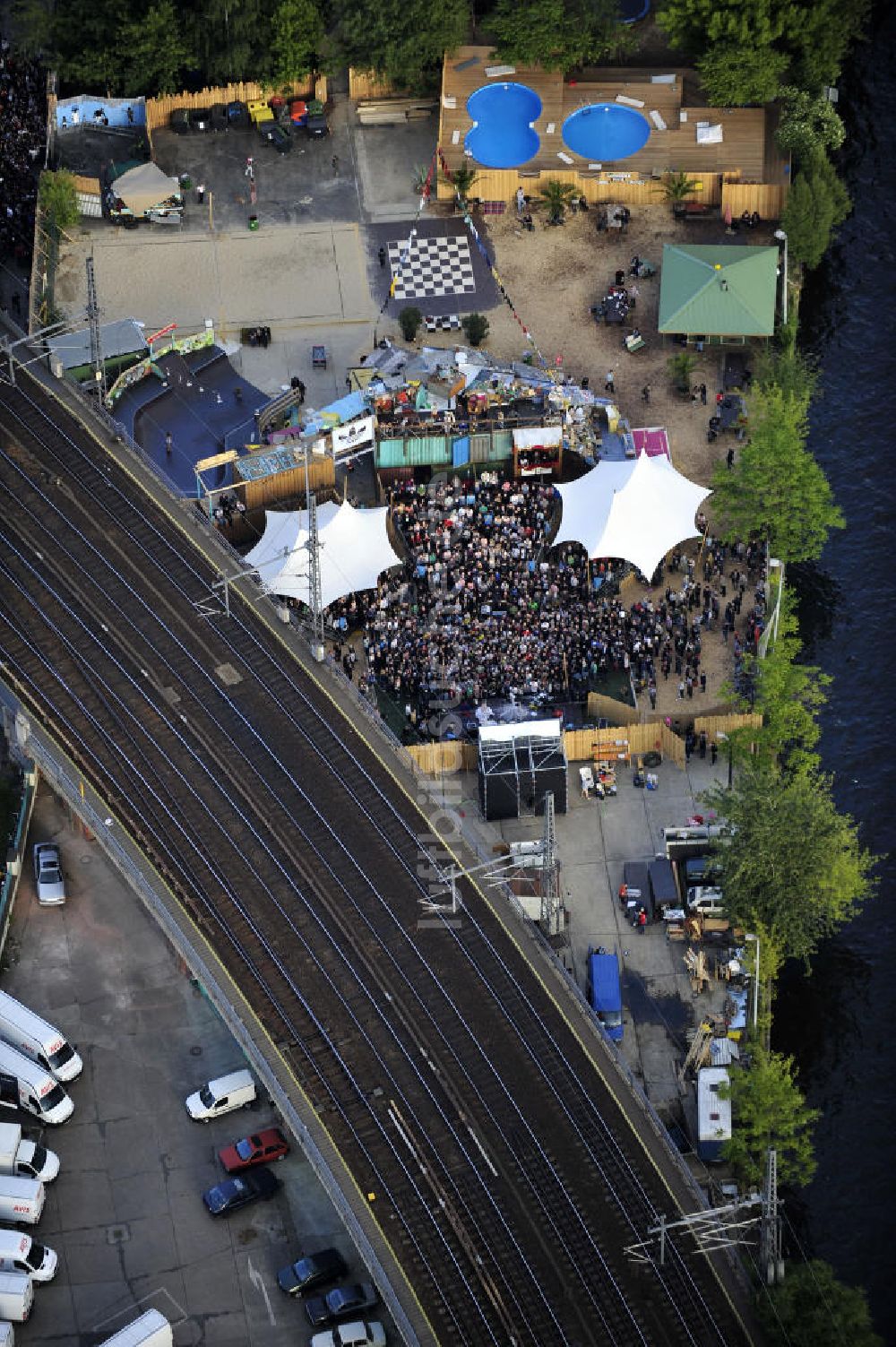 Luftaufnahme Berlin - Gelände der Strandbar BAR25 in Berlin-Mitte